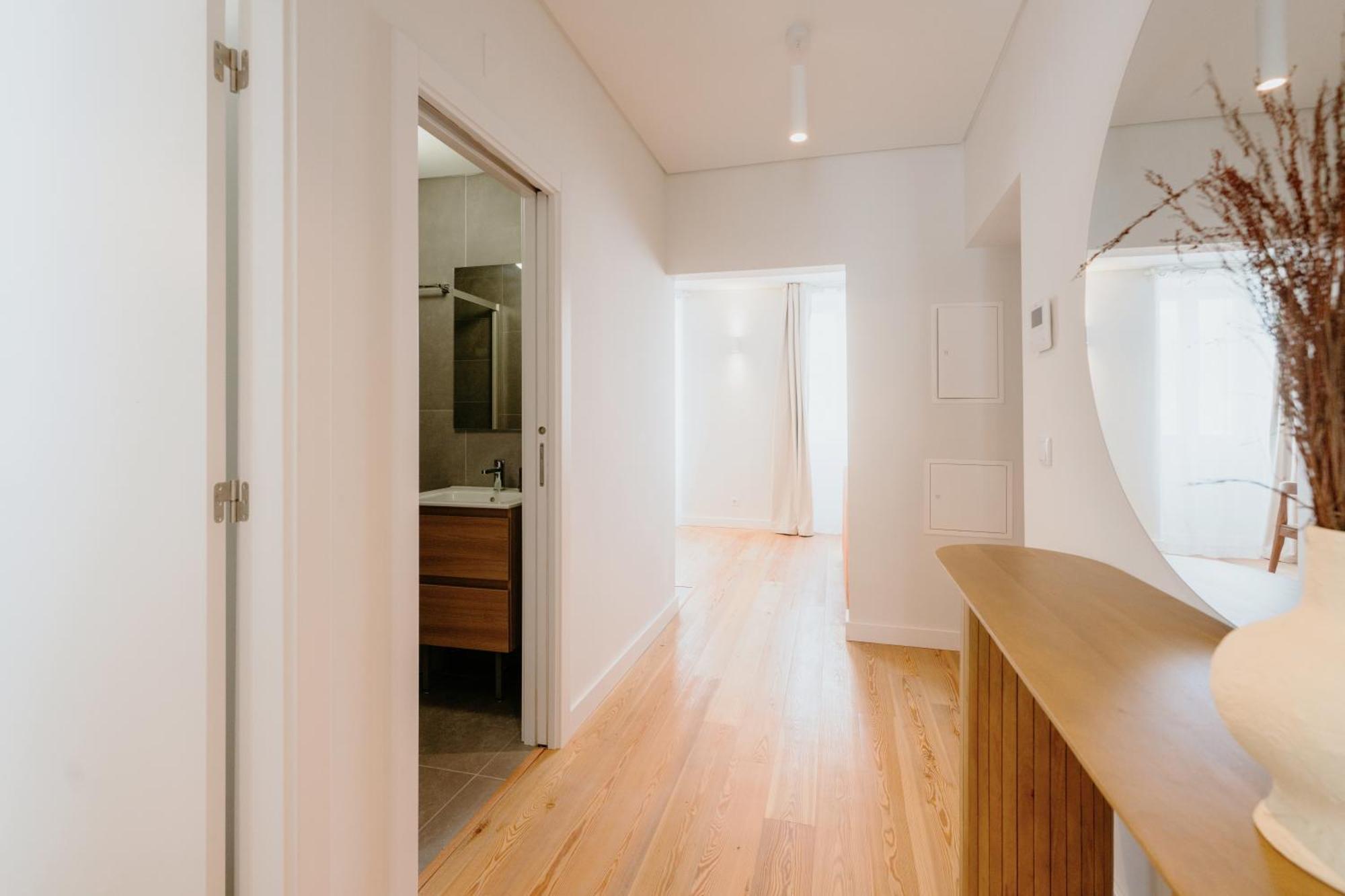 Orange House - Elegant Two-bedroom 1e * Lisbon