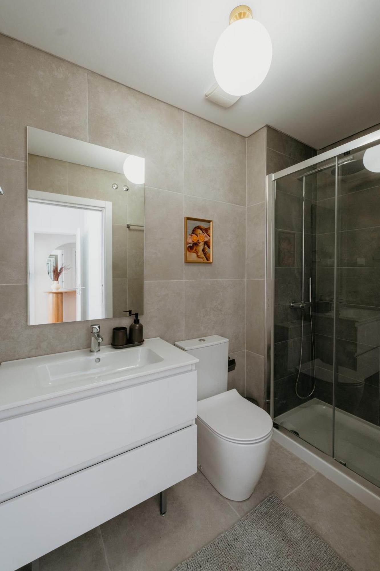 Lejlighed Orange House - Elegant Two-bedroom 1e